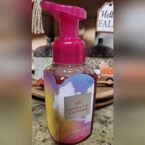 NEW Bath and Body Works "Among The Clouds" Foaming Hand Soap